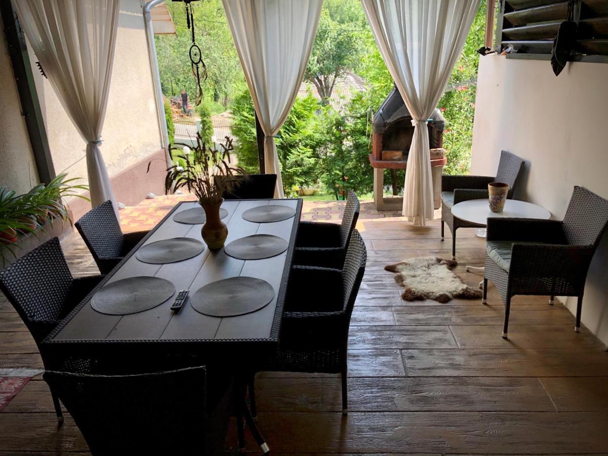 Casa Paunescu Milostea Exteriér fotografie